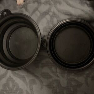 Collapsible Black Silicone Bowls set of 2 new